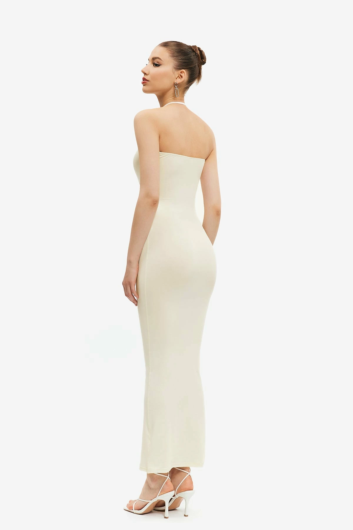 Solado Floral Cut Out Halter Neck Backless Maxi Dress 2 Solado Floral Cut Out Halter Neck Backless Maxi Dress - Image 2