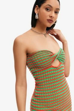 Solado Twist Front Split Hem Two Tone Knitted Mini Dress -Solado Sales Shop 2855102022061116262662a451b22fc24 1800x1800