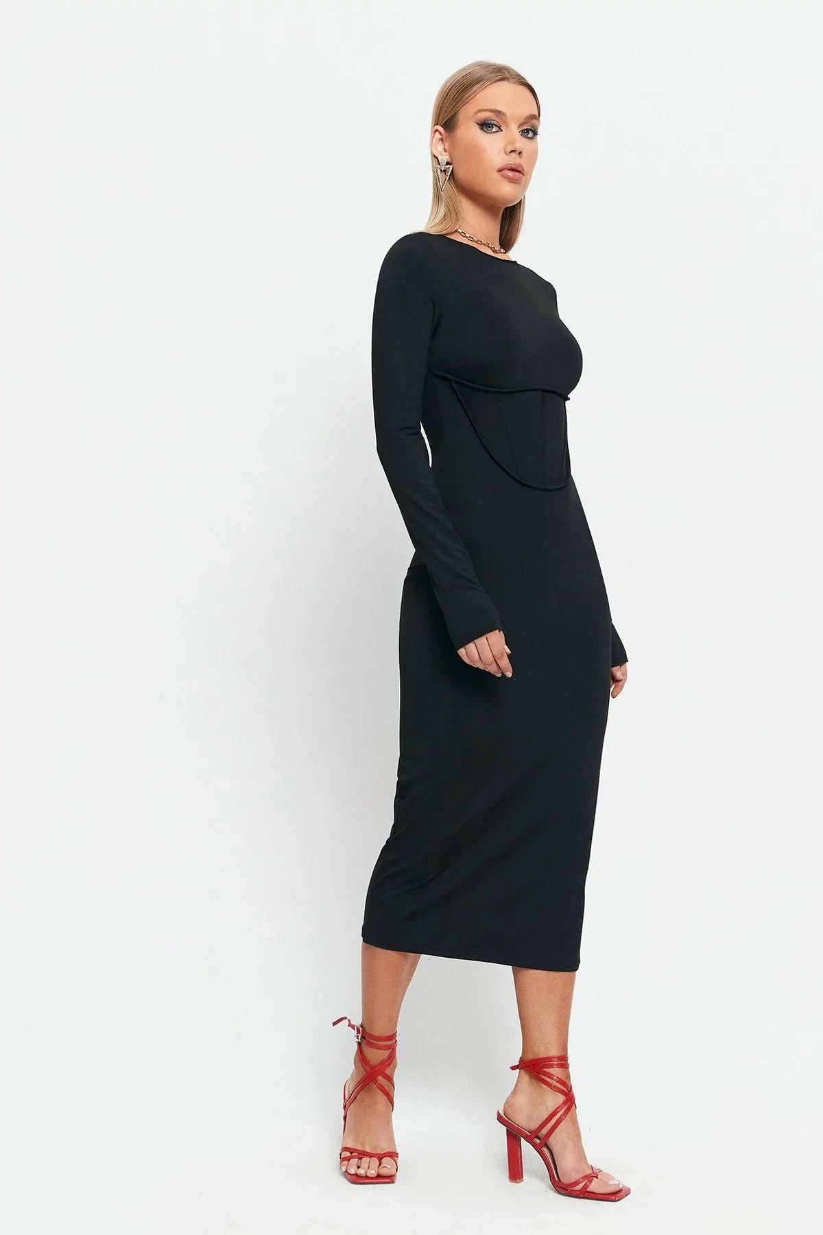 Solado Seam Detail Solid Long Sleeve Bodycon Midi Dress 3 Solado Seam Detail Solid Long Sleeve Bodycon Midi Dress - Image 3