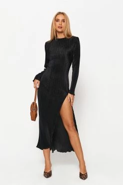 Solado Open Back Split Hem Long Sleeve Maxi Dress -Solado Sales Shop jpeg 0b79e32c e309 495c 92d7 2c2379521af6 1800x1800