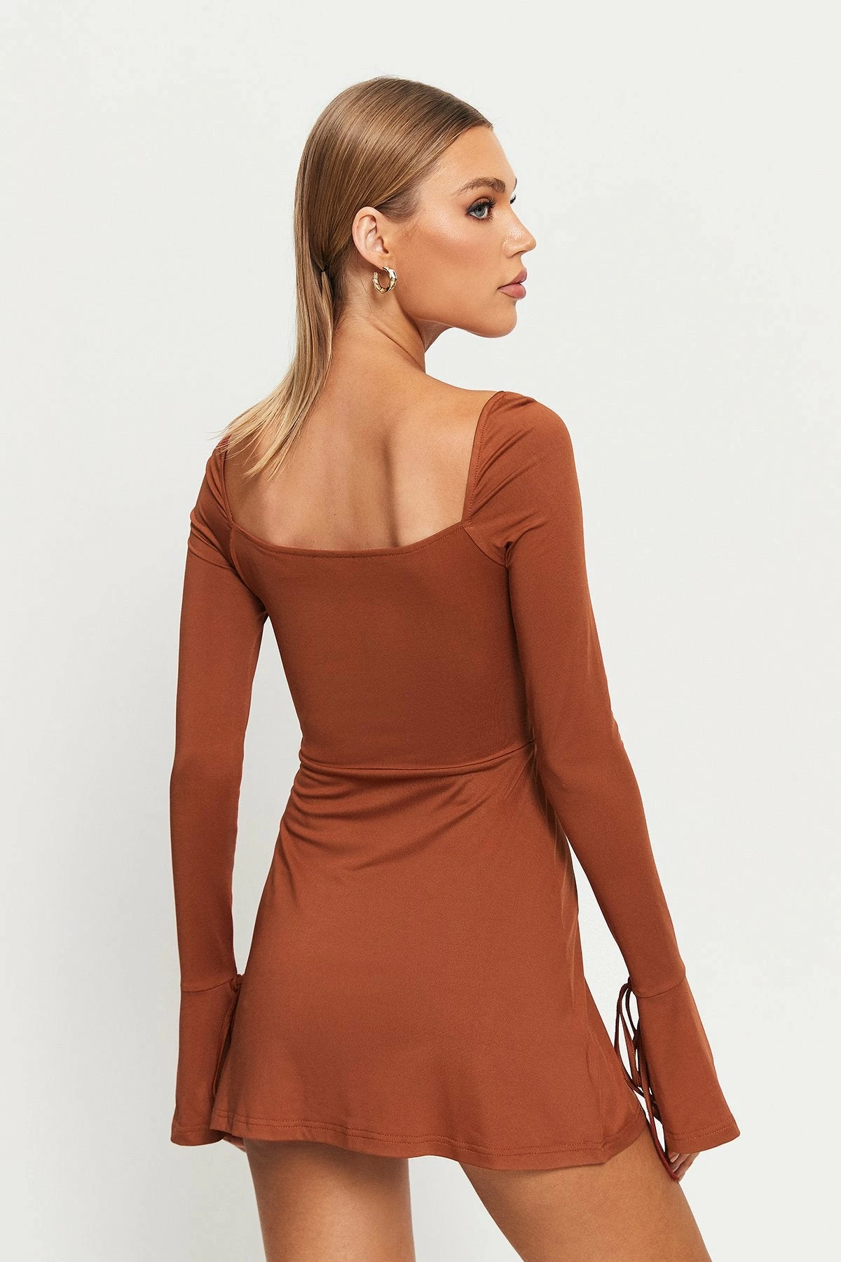 SOLADO Plunging Neck Split Hem Long Sleeve Mini Dress 3 SOLADO Plunging Neck Split Hem Long Sleeve Mini Dress - Image 3