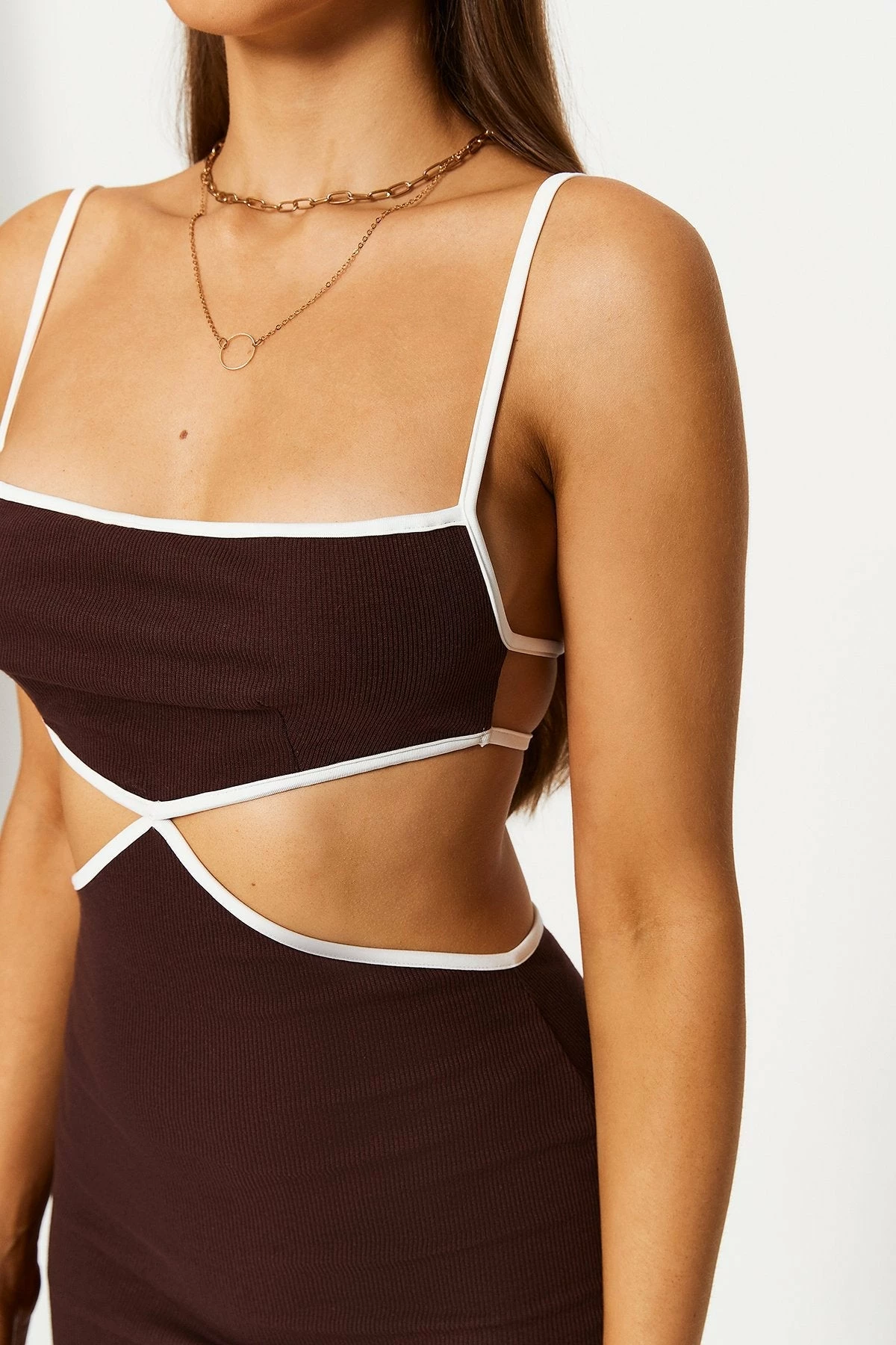 Solado Colorblock Trim Open Back Split Hem Midi Dress 5 Solado Colorblock Trim Open Back Split Hem Midi Dress - Image 5