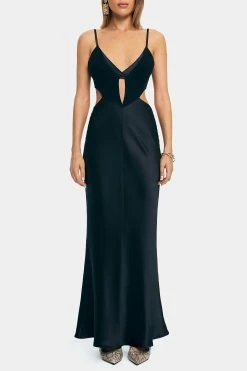 SOLADO Satin Splicing Plunging Neck Fish Tail Maxi Dress -Solado Sales Shop jpeg 2d17d513 2c0e 4af0 9c49 bd67a39f011d 1800x1800