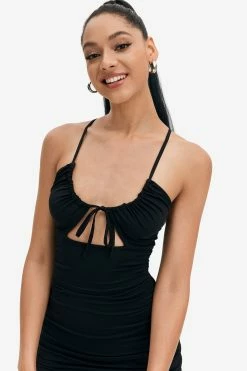 Solado Plunging Neck Cut Out Bodycon Mini Dress -Solado Sales Shop jpeg 30dc0573 f1e6 4414 9792 c85e9ed4eb33 1800x1800