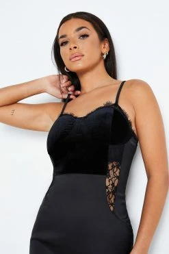Solado Velvet Split Hem Lace Splicing Midi Dress 11 Solado Velvet Split Hem Lace Splicing Midi Dress -Solado Sales Shop jpeg 30f87063 0f09 43af 8ea1 6d1c575a1302 1800x1800