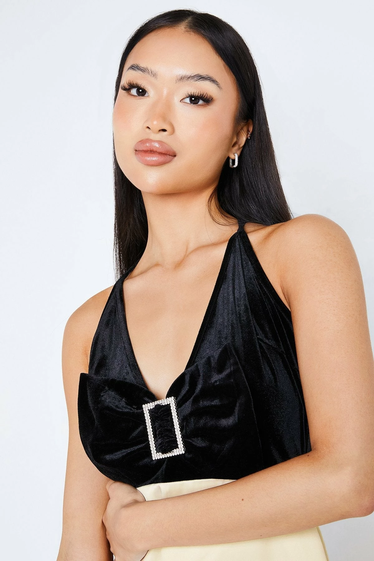 SOLADO Colorblock Velvet Splicing Bow Decor Mini Dress 5 SOLADO Colorblock Velvet Splicing Bow Decor Mini Dress - Image 5