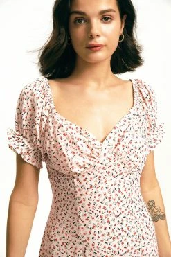 Solado Puff Sleeve Floral Print V Neck Mini Dress -Solado Sales Shop jpeg 360a349f fee7 43b6 97f0 0b7fdcb164f8 1800x1800