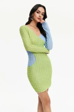 Solado Texture Colorblock V Neck Bodycon Dress -Solado Sales Shop jpeg 5c002cee c7ed 4908 b467 42b7ec39c322 1800x1800