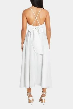 Solado Plunging Neck Cross Backless Solid Maxi Dress -Solado Sales Shop jpeg 61dcf262 54cd 44a8 ad9d 2b7bc4bfcc1a 1800x1800