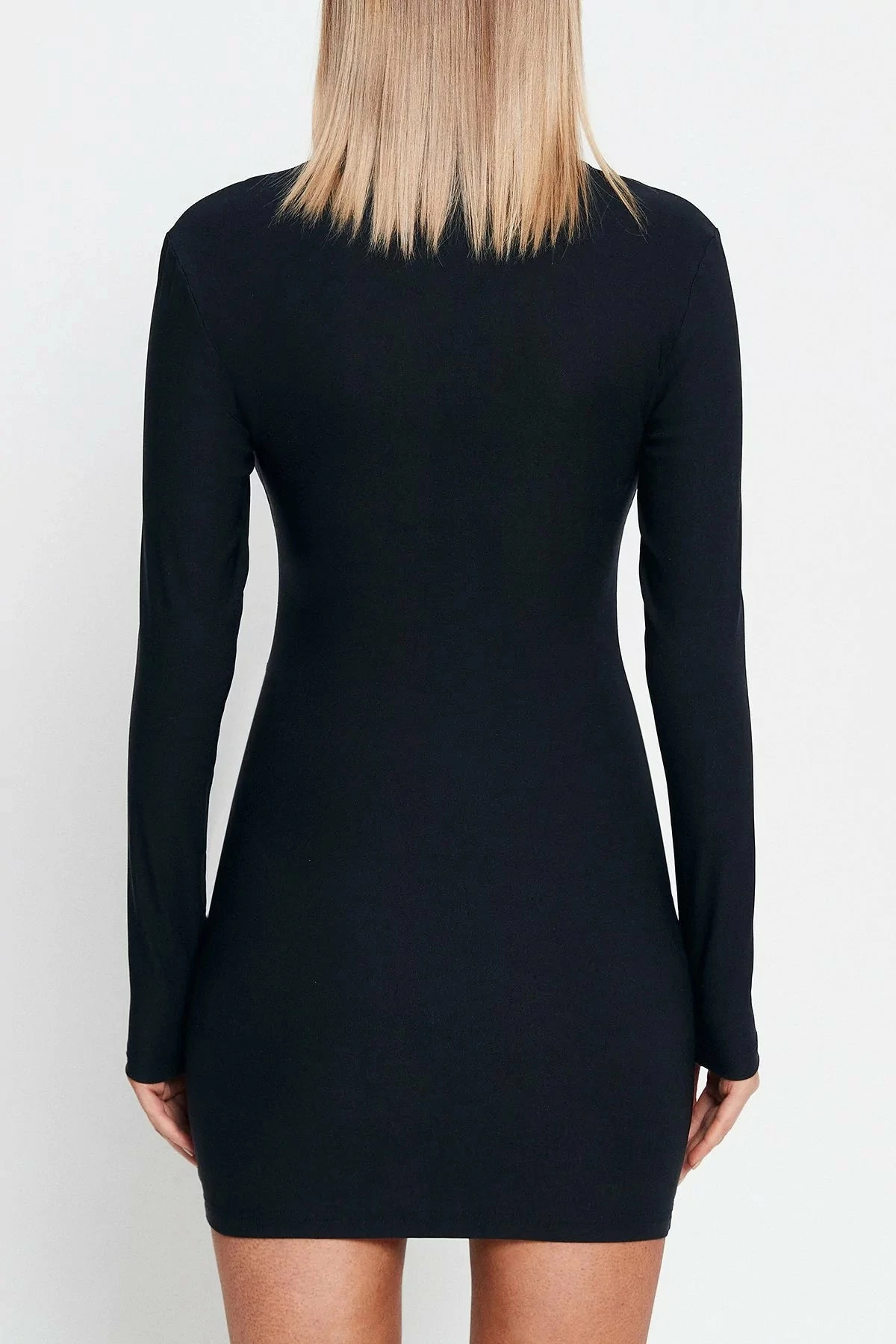 SOLADO Plunging Neck Cut Out Long Sleeve Mini Dress 7 SOLADO Plunging Neck Cut Out Long Sleeve Mini Dress - Image 7