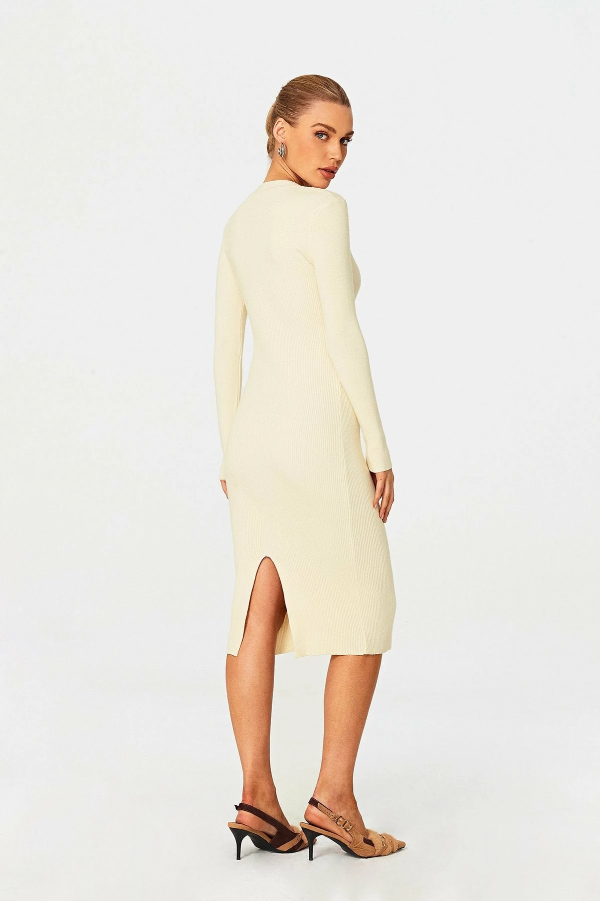 Solado Ribbed Knit Split Hem Bodycon Long Sleeve Midi Dress 3 Solado Ribbed Knit Split Hem Bodycon Long Sleeve Midi Dress - Image 3