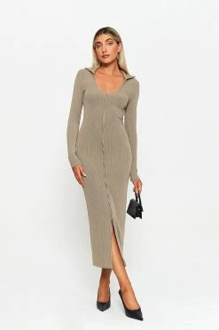 Alternative view of SOLADO Seam Detail Split Hem Textured Maxi Dress