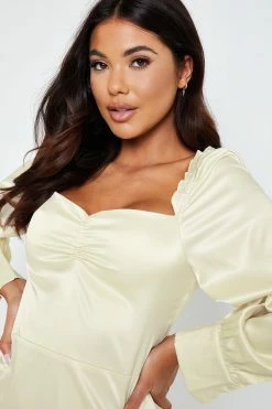 Solado Sweetheart Puff Sleeve Ruched Solid Mini Dress -Solado Sales Shop jpeg a0387aad bc68 4f80 b229 c28378f1bd18 1800x1800