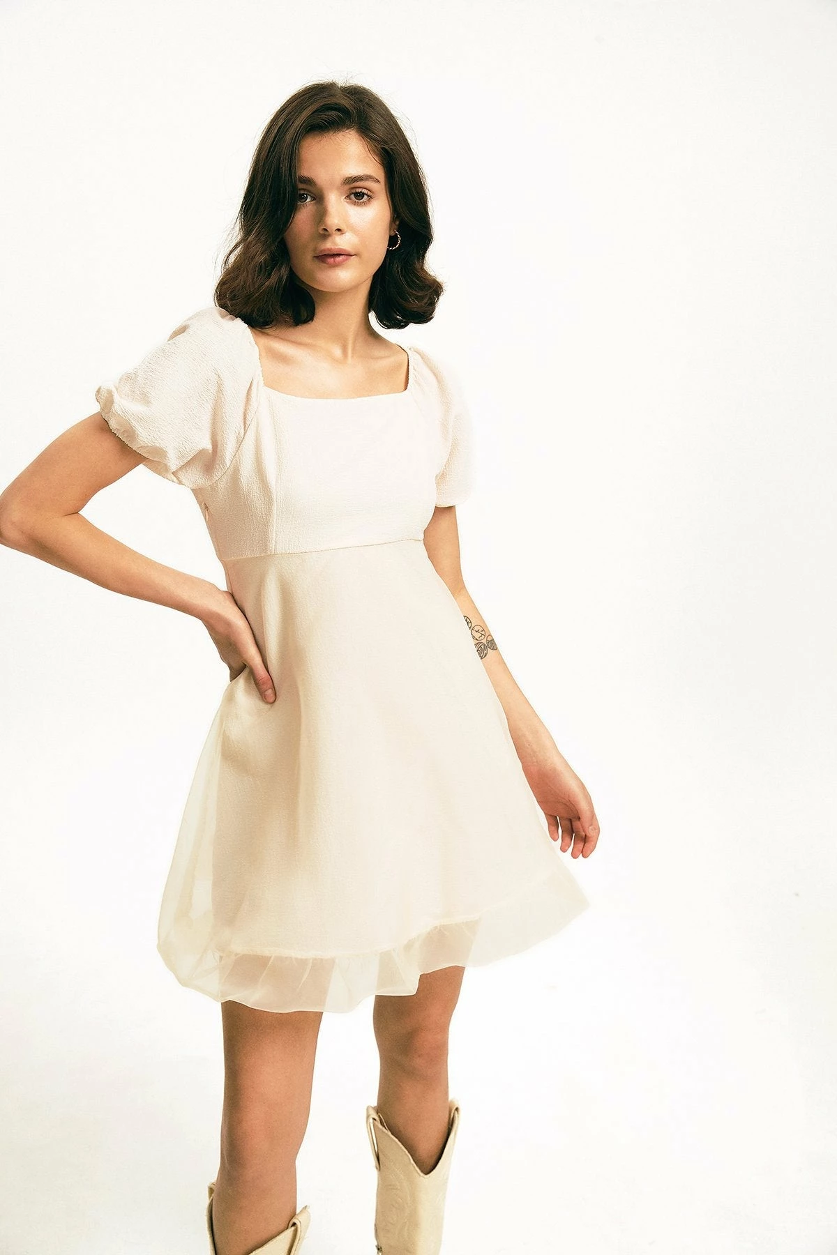 Solado Puff Sleeve Mesh Splicing Textured Mini Dress 3 Solado Puff Sleeve Mesh Splicing Textured Mini Dress - Image 3