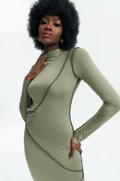 Solado Top-stitching Solid Cut Out Midi Dress -Solado Sales Shop jpeg cbf1fdf4 a31d 4cc4 aacb 76ed6f11ab10 1800x1800