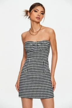 Alternative view of SOLADO Houndstooth Print Backless Tube Mini Dress