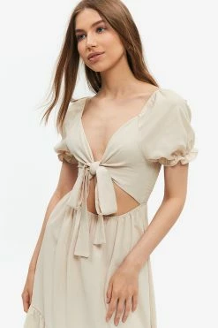 Solado Plunging Neck Cut Out Puff Sleeve Maxi Dress -Solado Sales Shop jpeg d6934ab1 7a81 45af 836c ffd561402b31 1800x1800