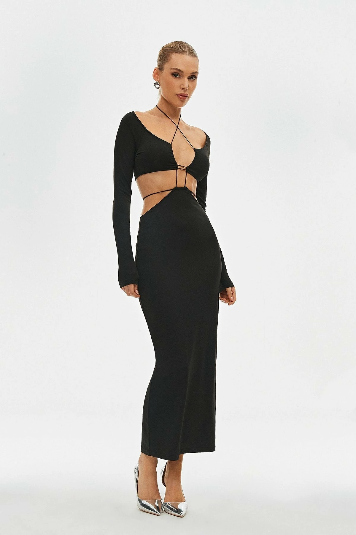 SOLADO Halter Neck Cut Out Long Sleeve Bodycon Dress 3 SOLADO Halter Neck Cut Out Long Sleeve Bodycon Dress - Image 3