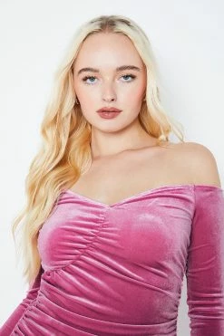 SOLADO Asymmetrical Neck Cold Shoulder Ruched Velvet Mini Dress 11 SOLADO Asymmetrical Neck Cold Shoulder Ruched Velvet Mini Dress -Solado Sales Shop jpeg df248a3c 1dec 4224 af3e d7092eef56f4 1800x1800