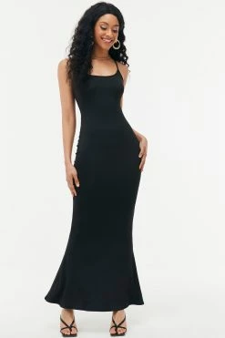 Solado Solid Backless Cami Bodycon Maxi Dress