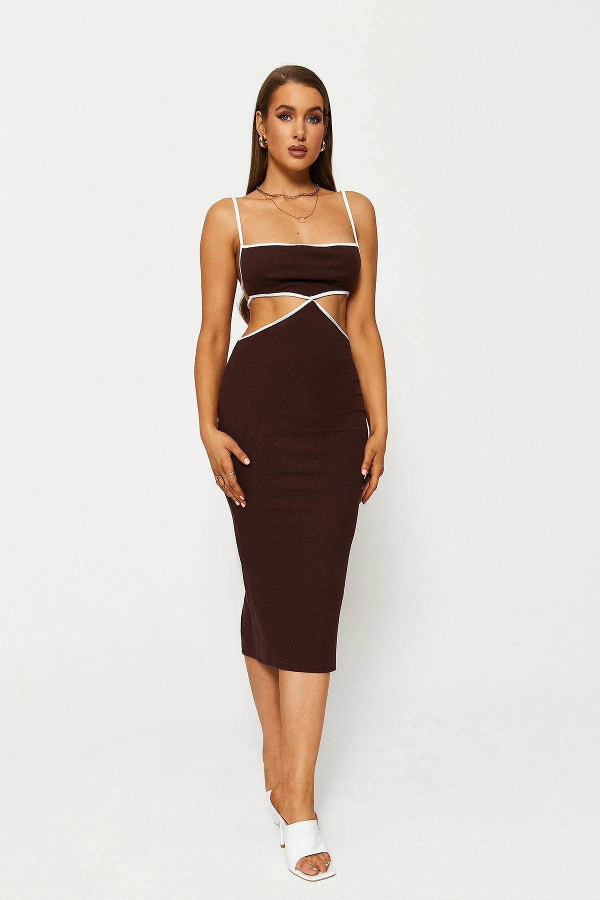 Solado Colorblock Trim Open Back Split Hem Midi Dress 3 Solado Colorblock Trim Open Back Split Hem Midi Dress - Image 3